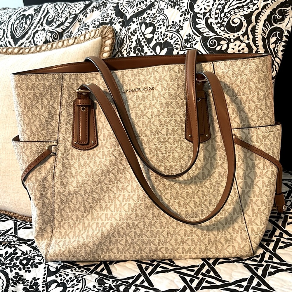 Michael Kors purse